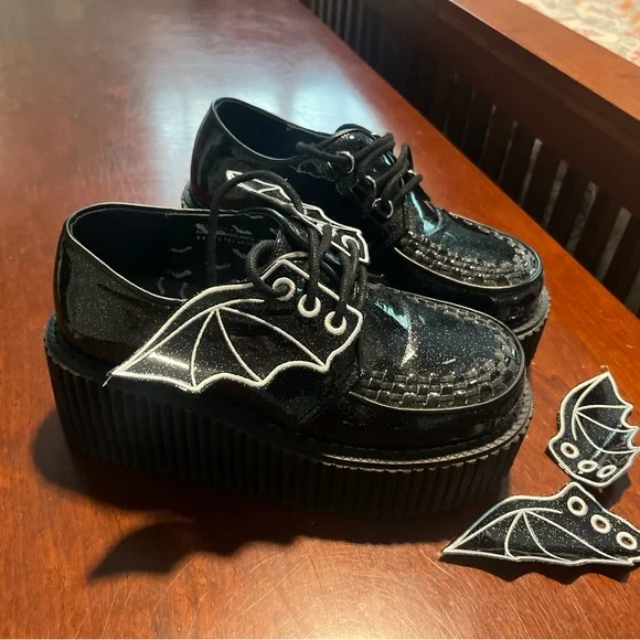 Black Shoes with Bat Wings - Picture 4 of 4